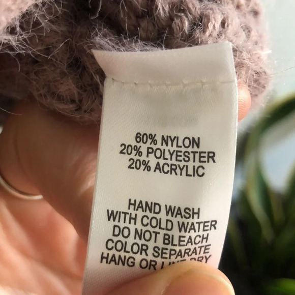 LU LU’S | Pink shag wide neck crop sweater - Picture 6 of 7